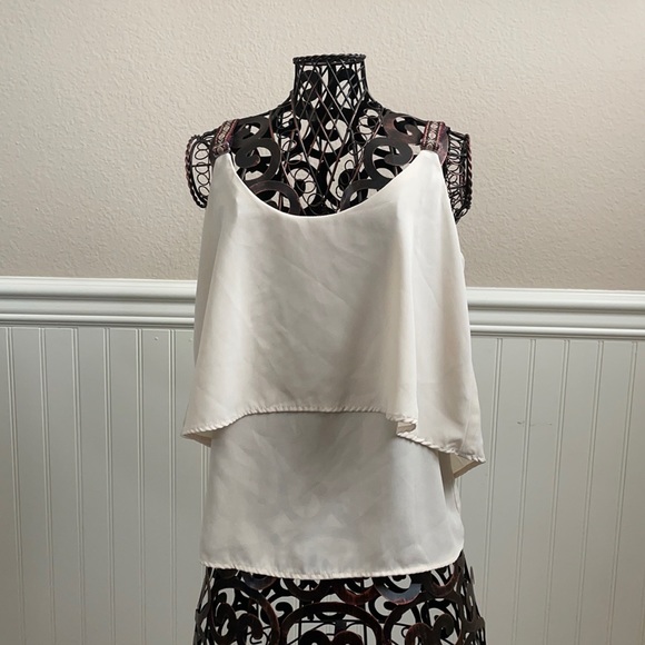 Socialite Tops - Strap adjustable summer top.